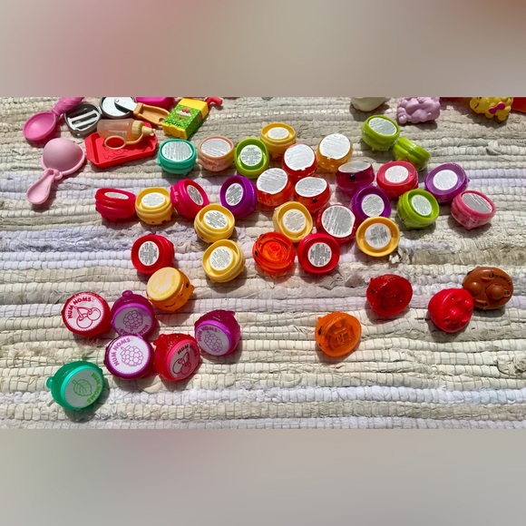 HUGE Lot Num Noms Toys Candy Dinner Fun Fair Foods Sushi Fruits Some Sealed - Picture 3 of 16